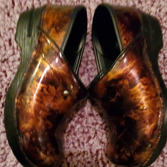 Shoes - Picture 5 of 8